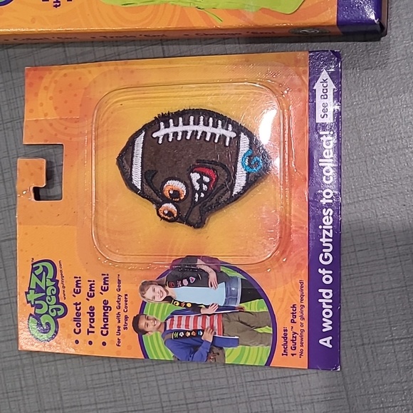 Gutzy Gear Backpack Strap Cover & Football Patch NWT - Picture 3 of 5